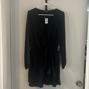 Express, size medium, silky-polyester Black long sleeve dresss